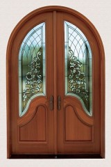 Стальная двустворчатая дверь арочного типа с декоративным остеклением